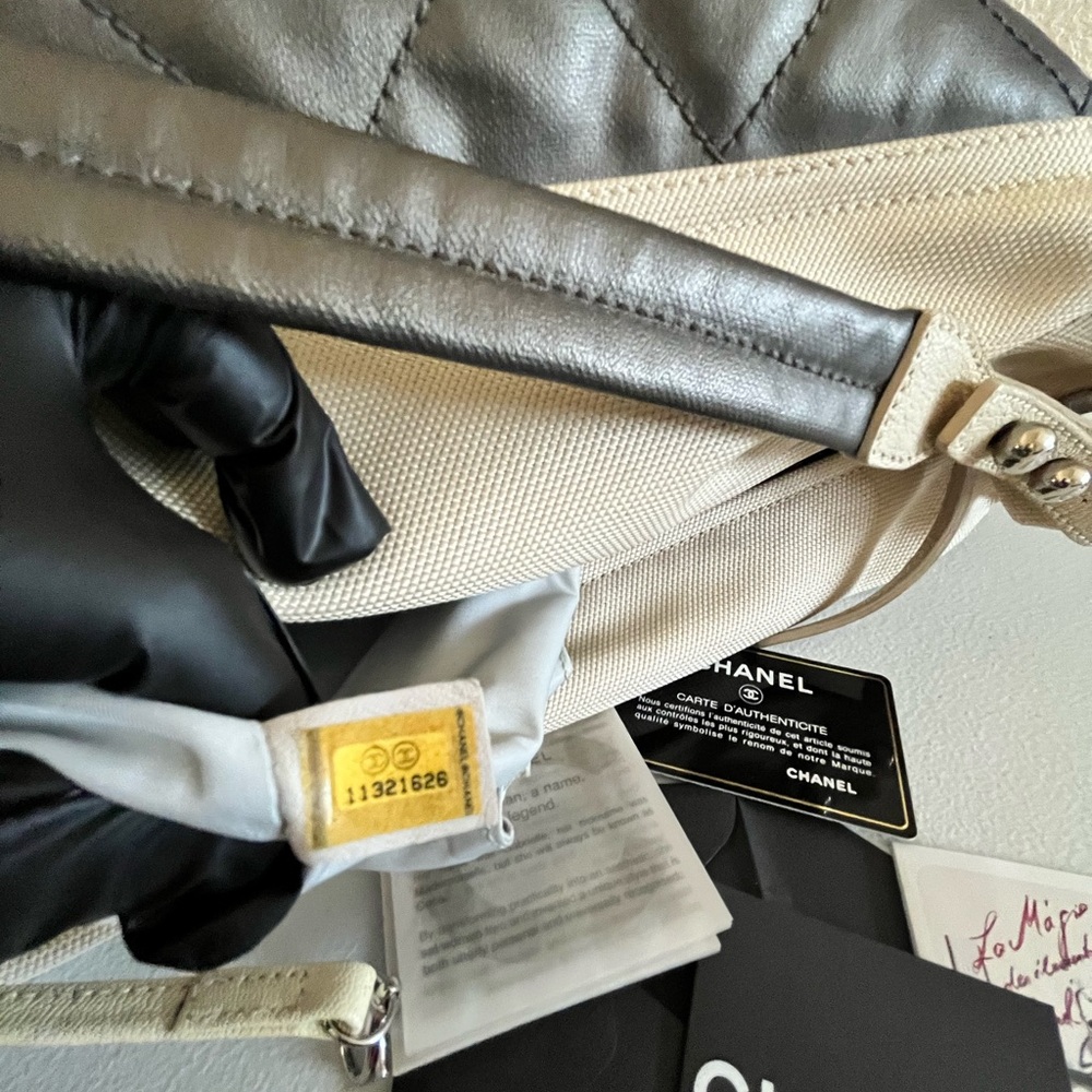 Chanel Two-Tone Patent Leather Shoulder Bag - - Picture 13 of 14